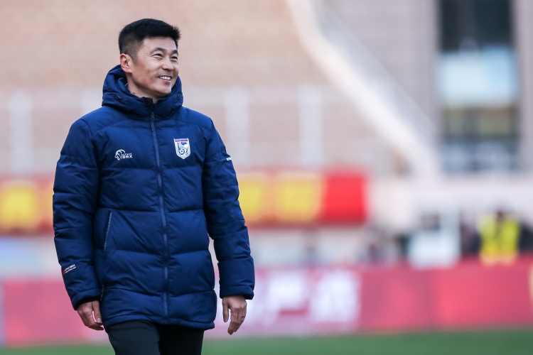 足球报:英博首发阵容几乎换了一支球队,主打高位逼抢强调奔跑